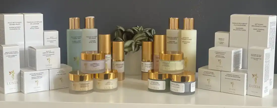 Gamme Luxia Origin : 14 soins véganes en flacons et pots dorés